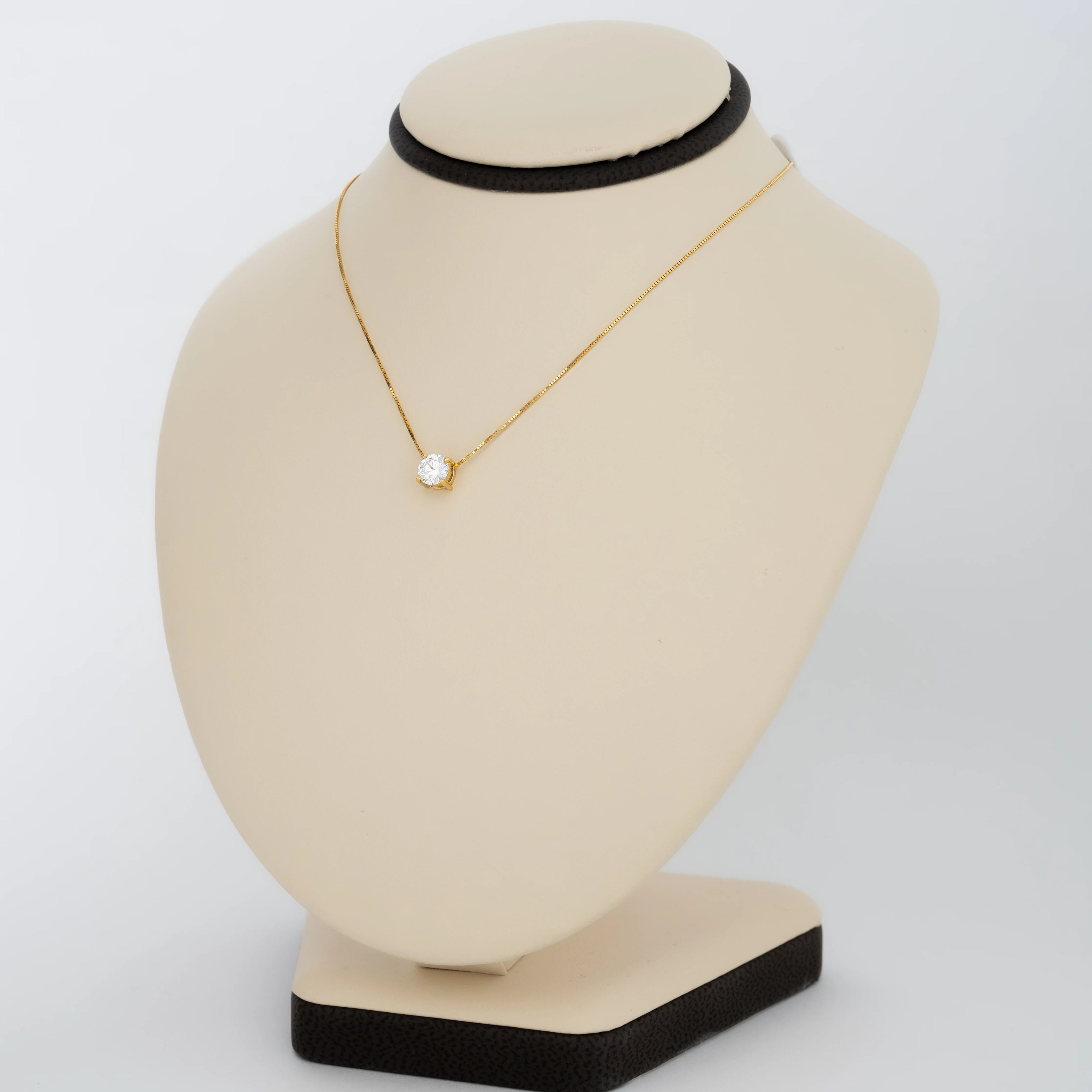 Dije Punto Luz Diamante Lab. Redondo