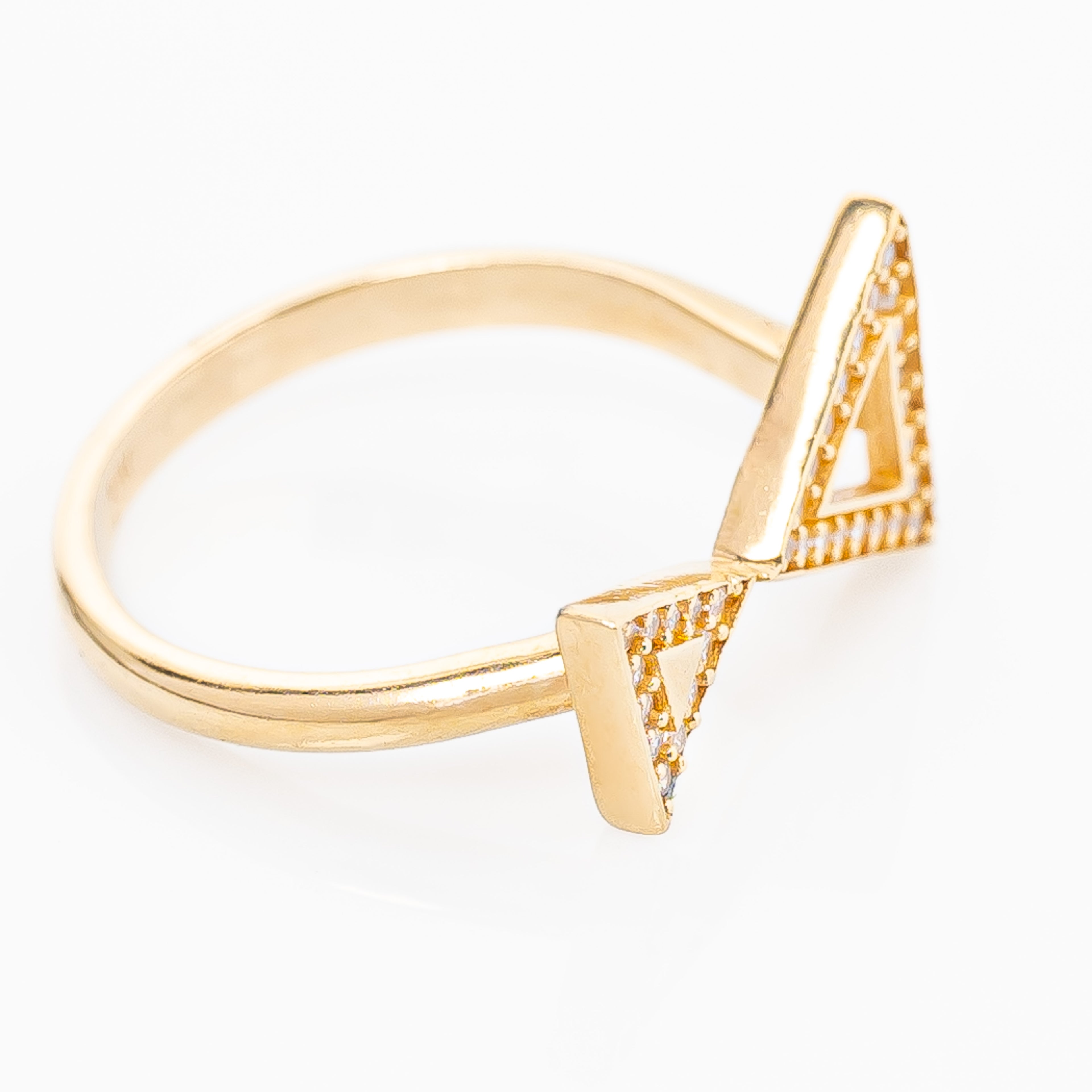Anillo Triangular Talla 6 1/2