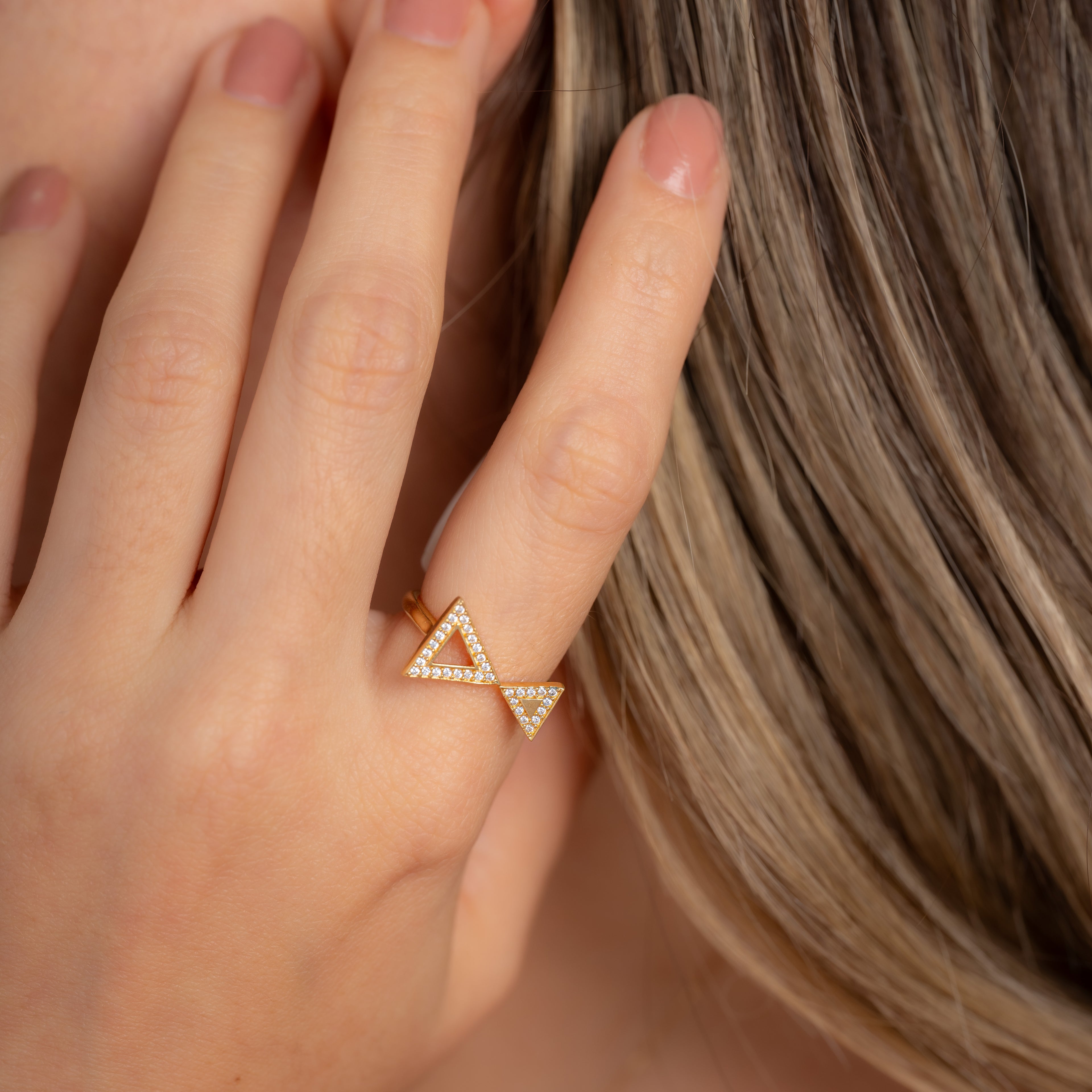 Anillo Triangular Talla 6 1/2
