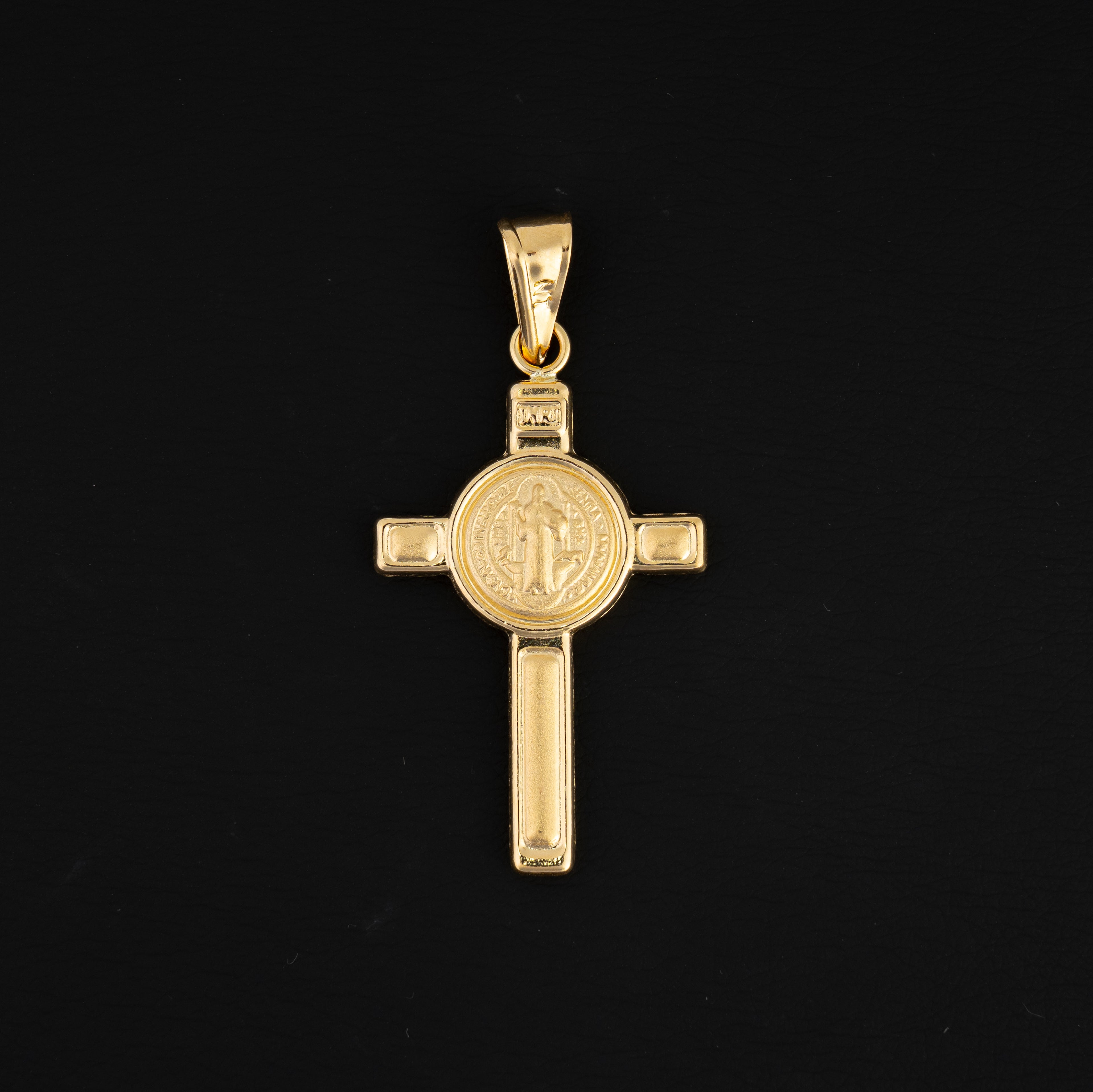 Dije Cruz San Benito 4.7cm