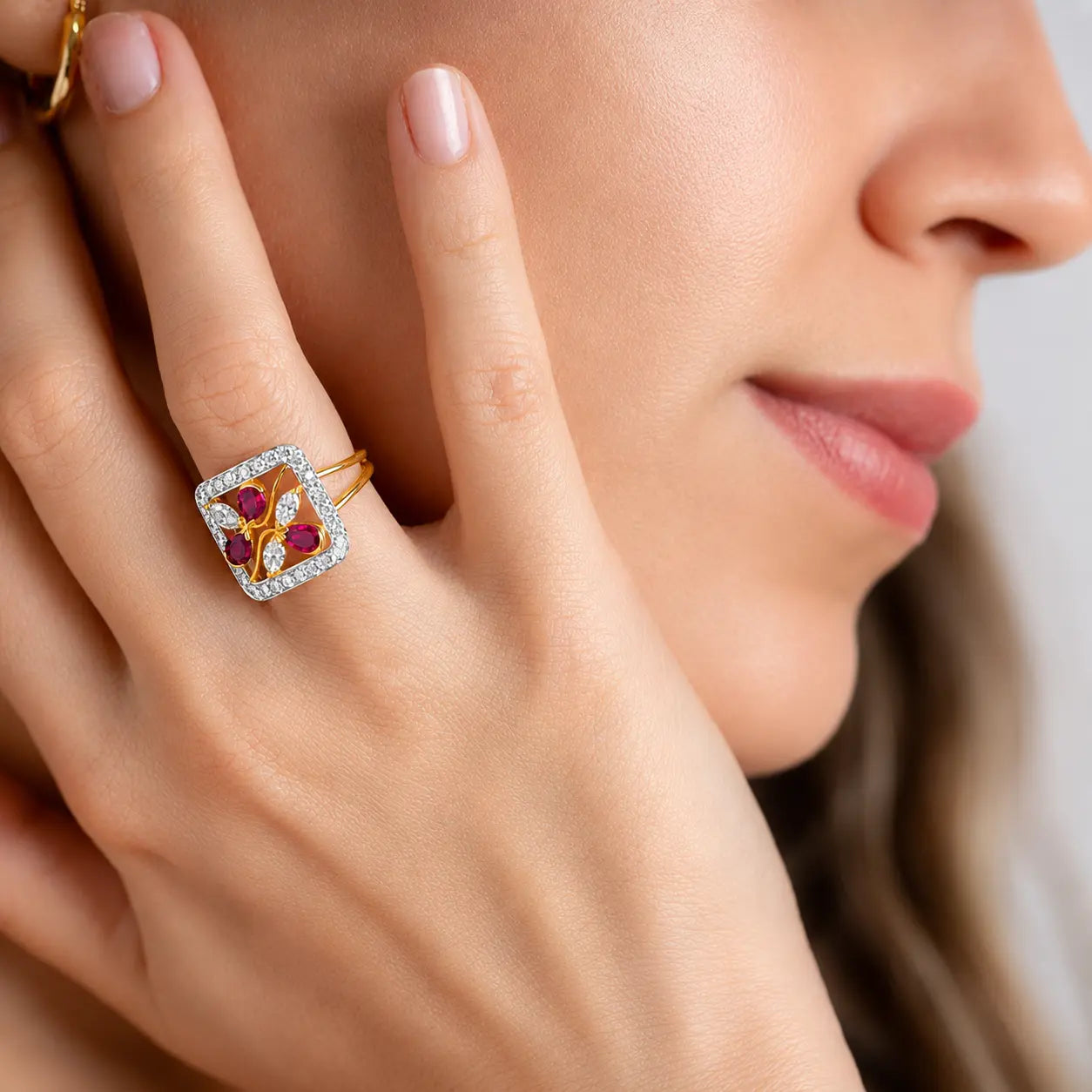 Anillo Rubi & Diamantes Talla 6