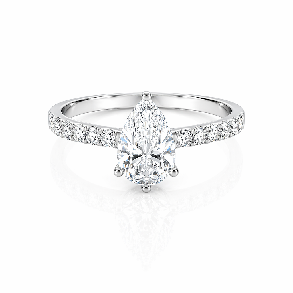 Anillo Diamantes corte Pera