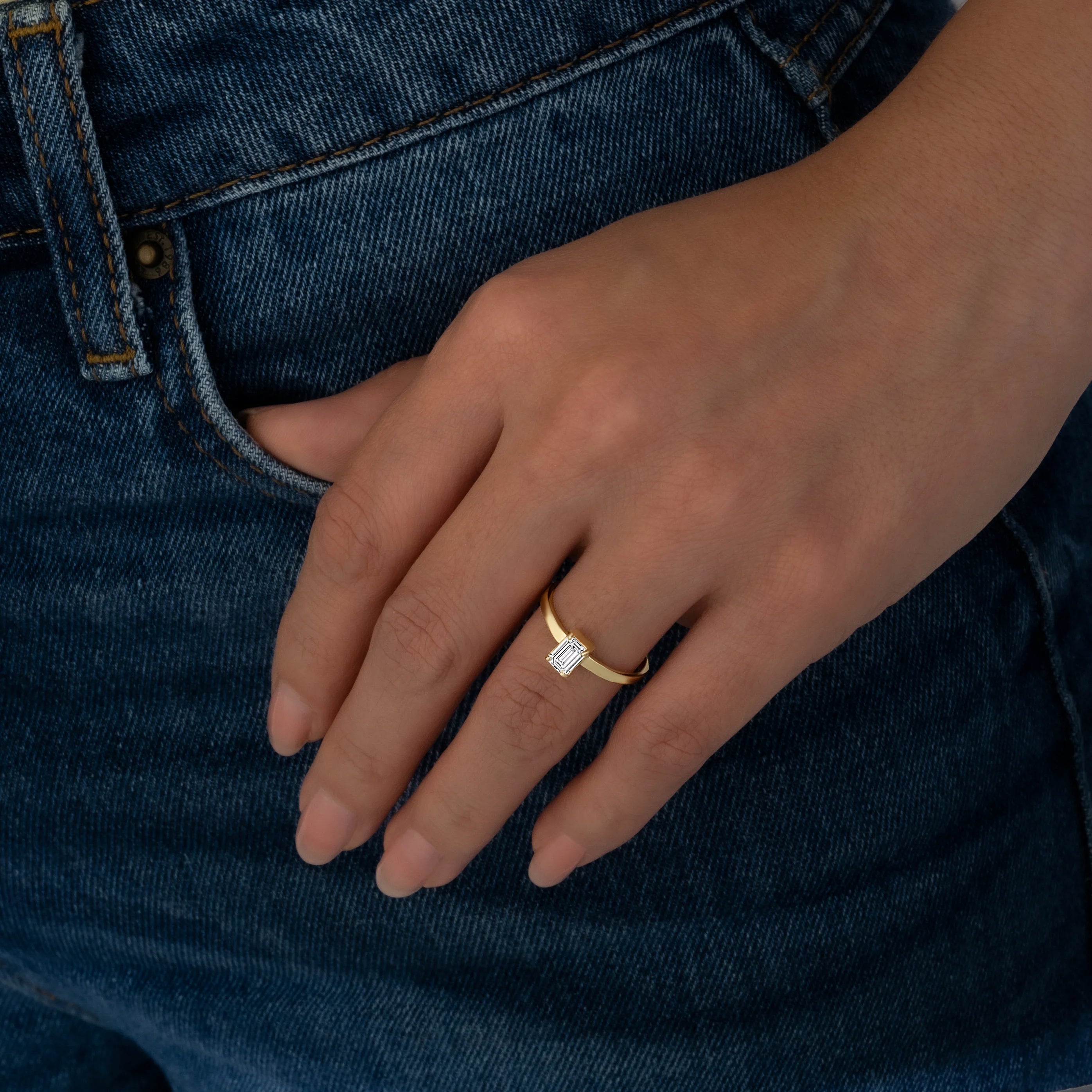Anillo Corte Esmeralda Compromiso