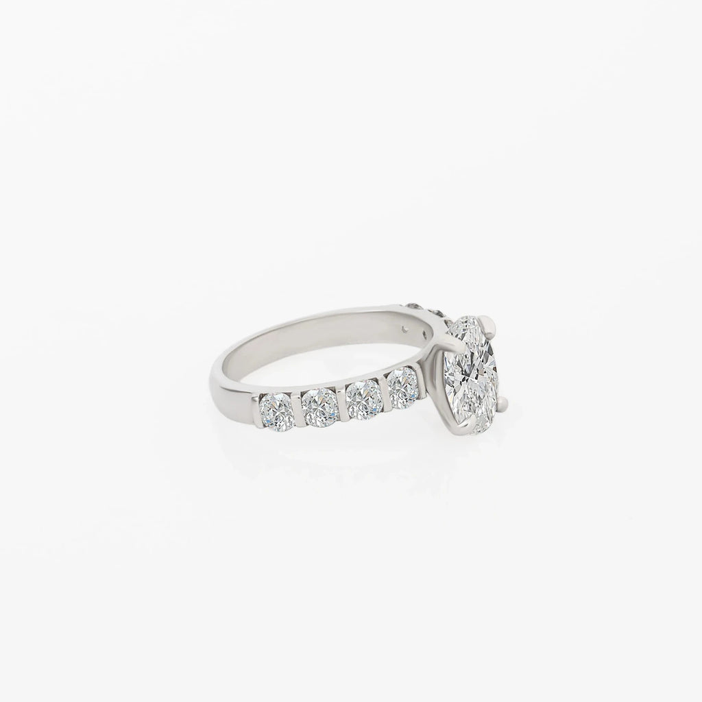 Anillo Eterna Oval