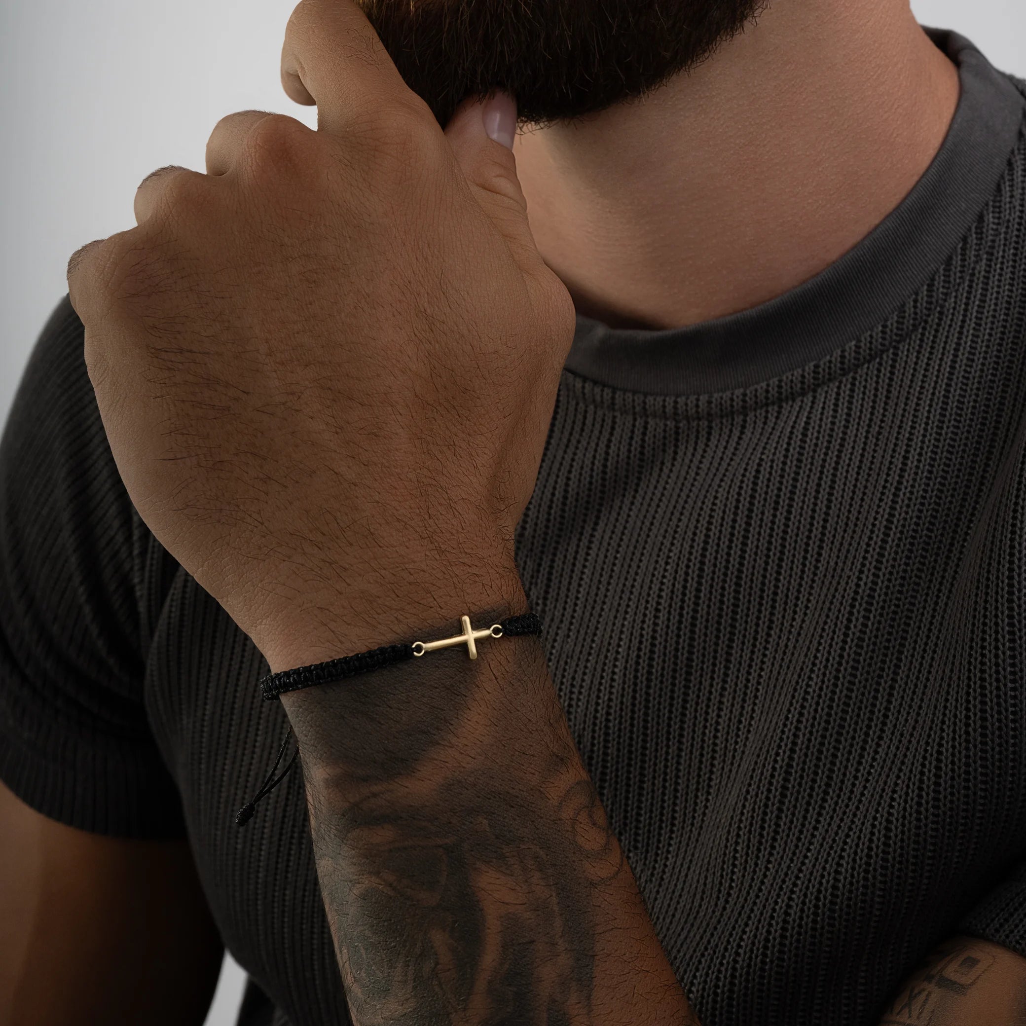 Pulsera Tejida Cruz