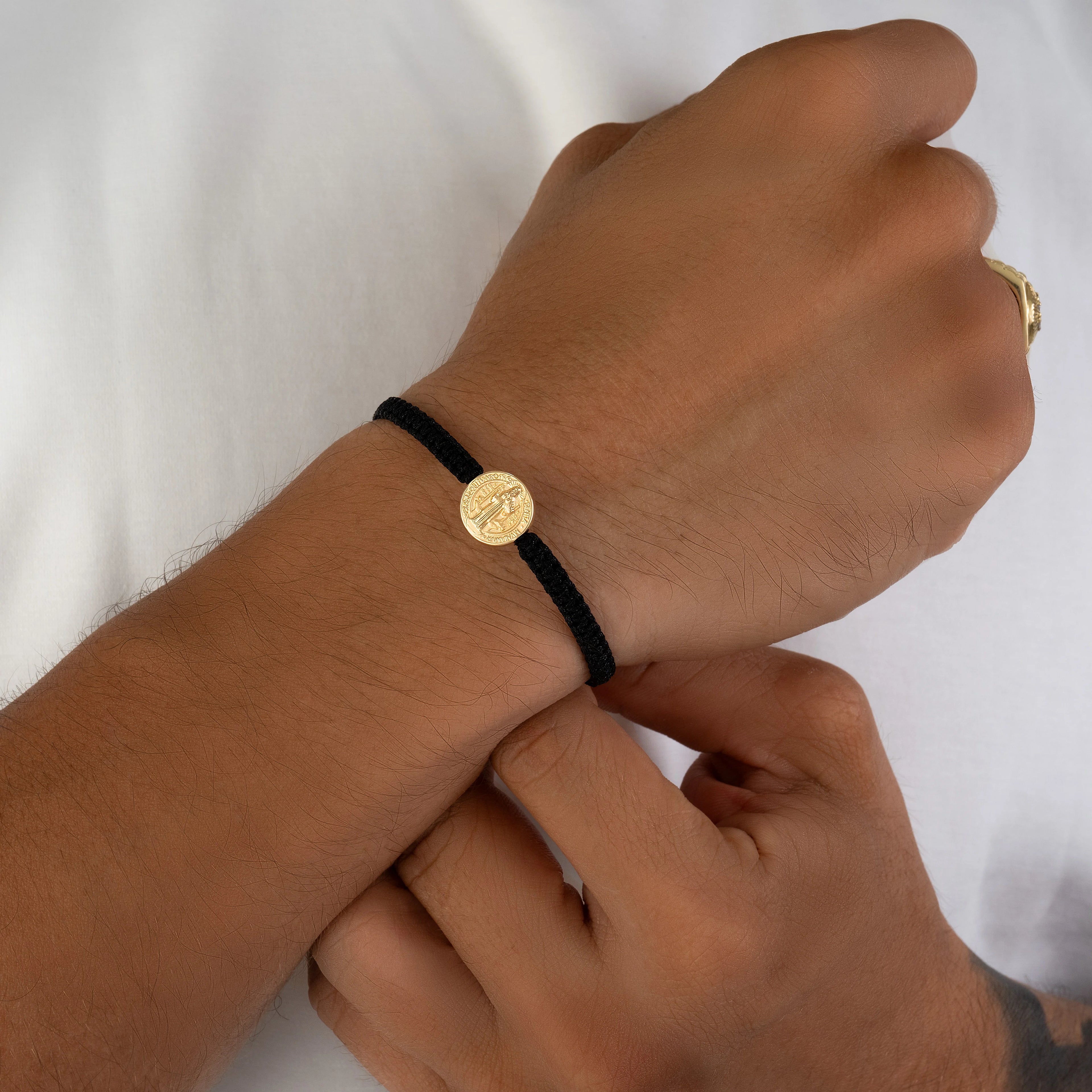 Pulsera Tejida San Benito