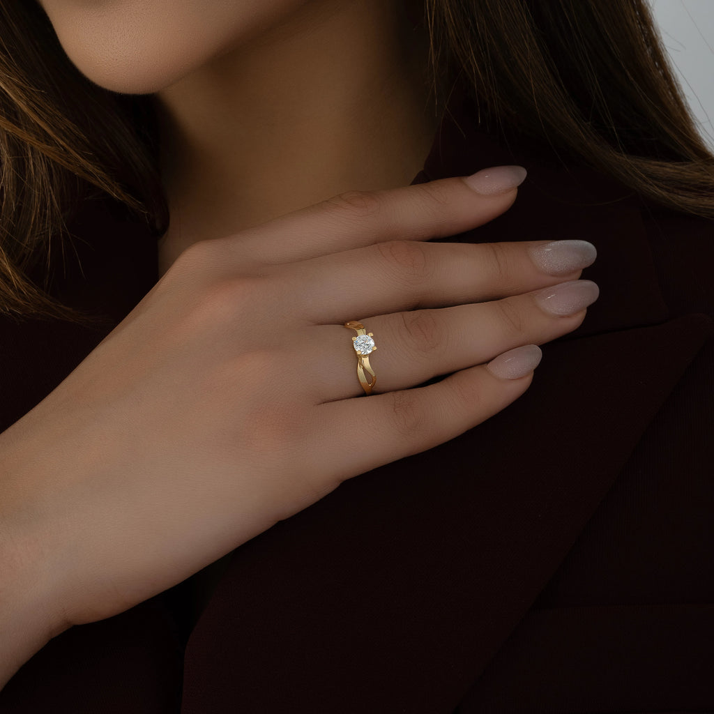 Anillo Solitario Entrelazado 0.50ct