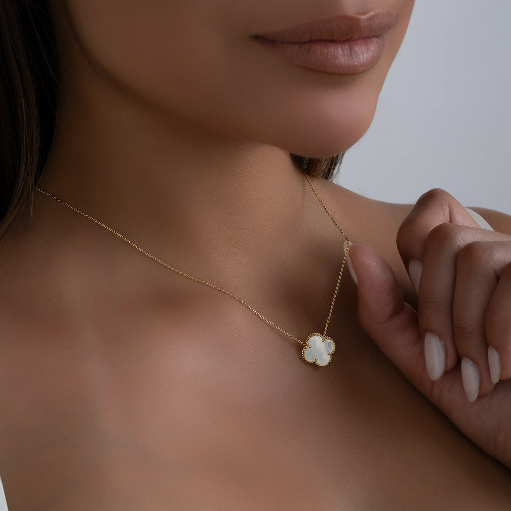 Cadena Trébol Blanco  45cm