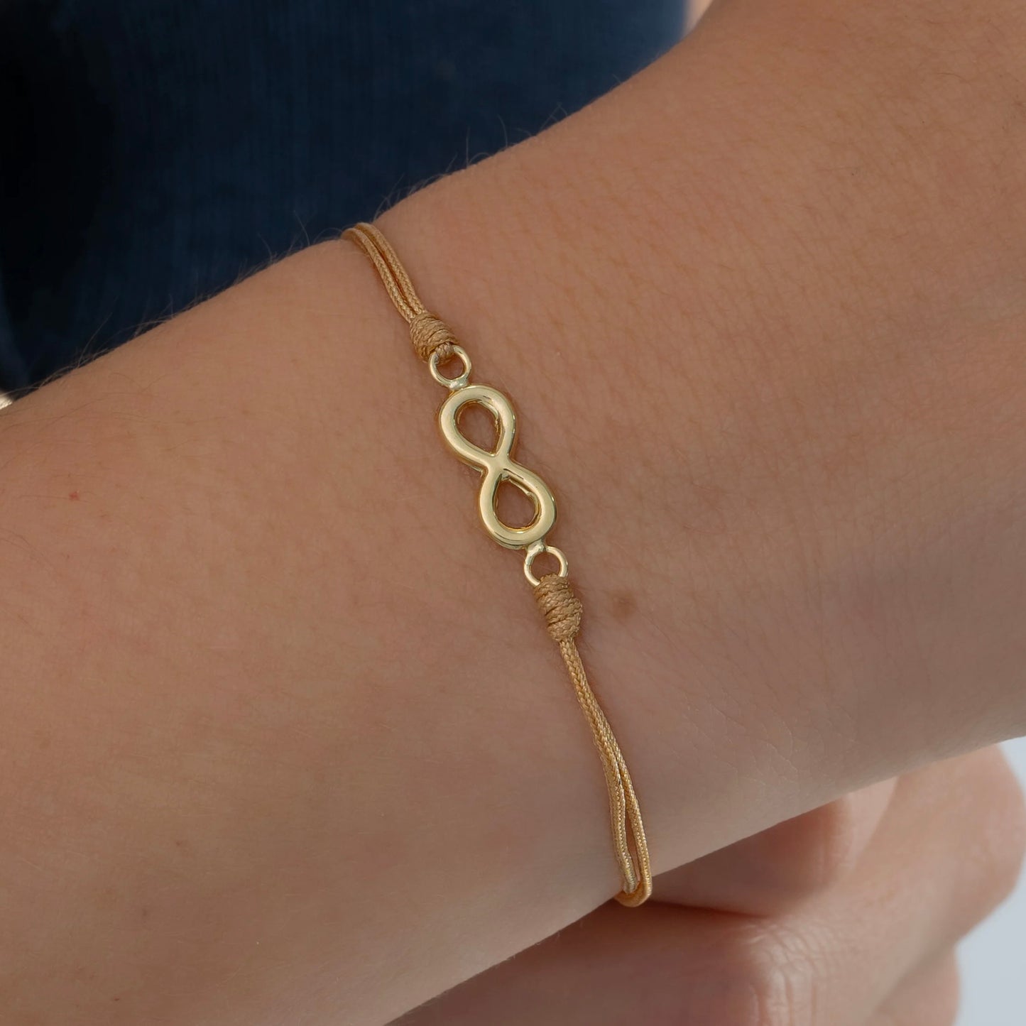 Pulsera Tejida Infinito