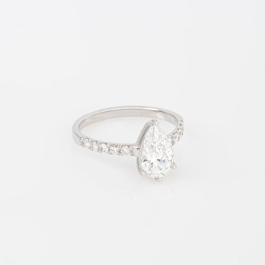Anillo Diamantes Lab. Pera