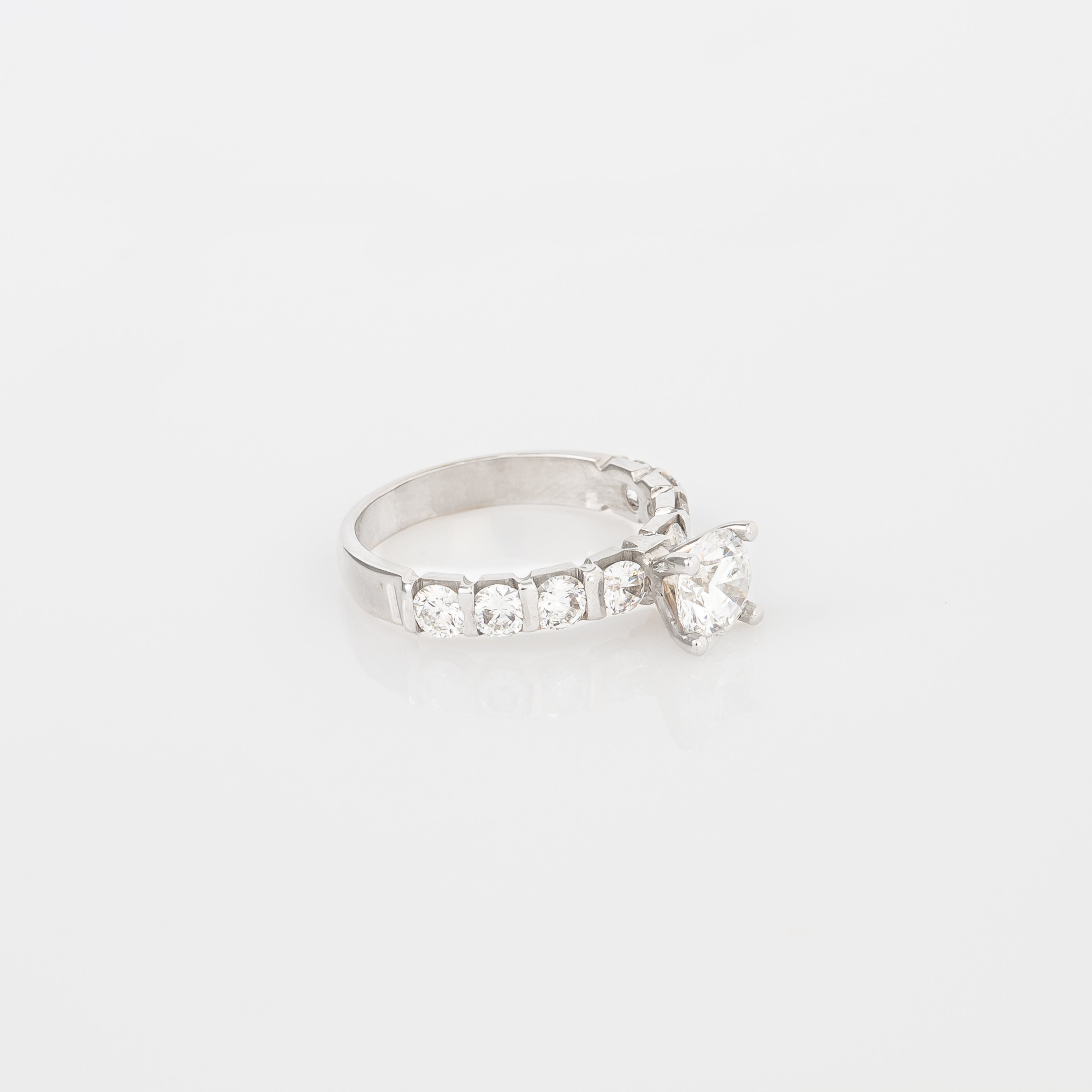 Anillo Diamantes Lab. Redondo