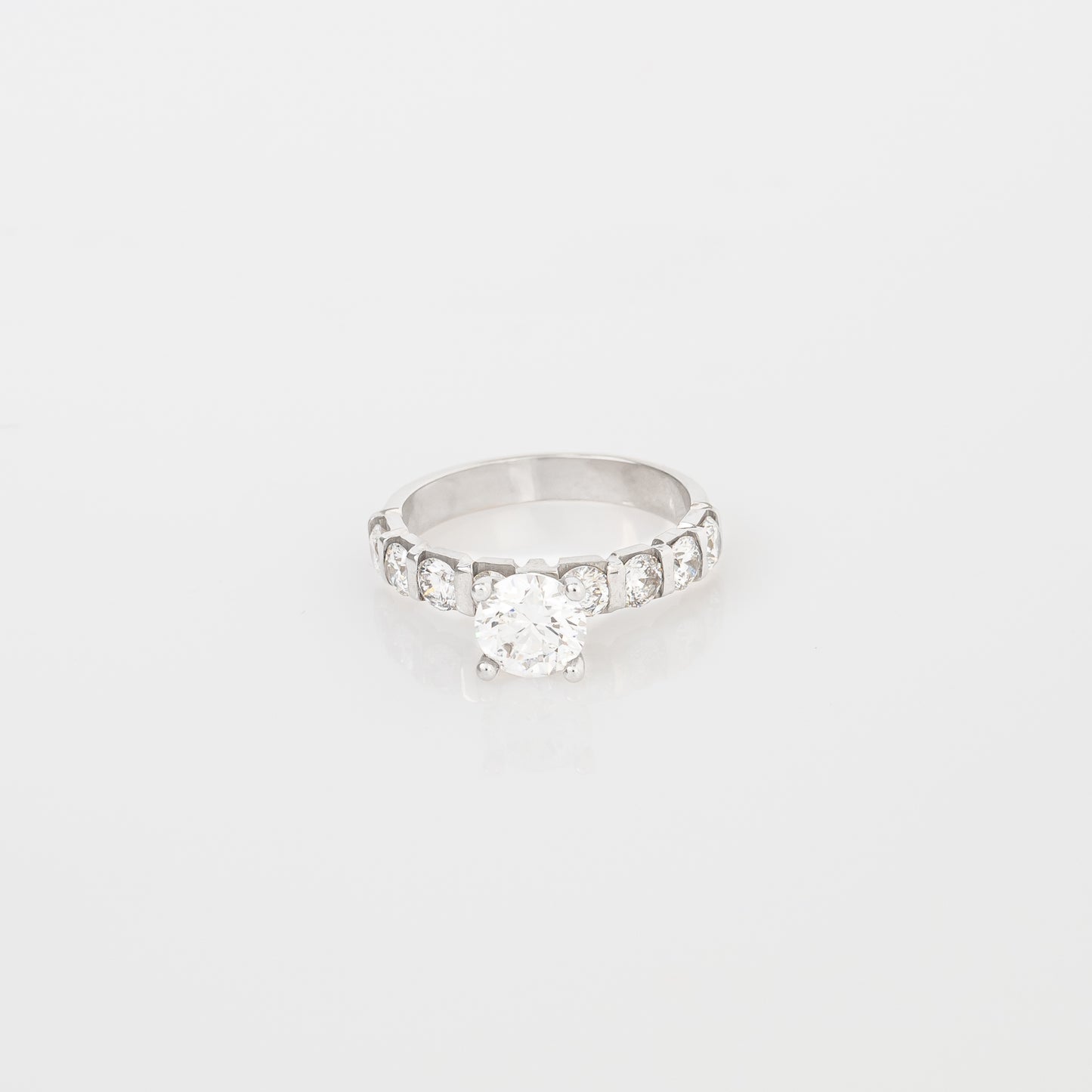 Anillo Diamantes Lab. Redondo