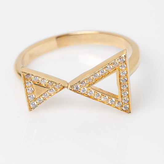 Anillo Triangular Talla 6 1/2