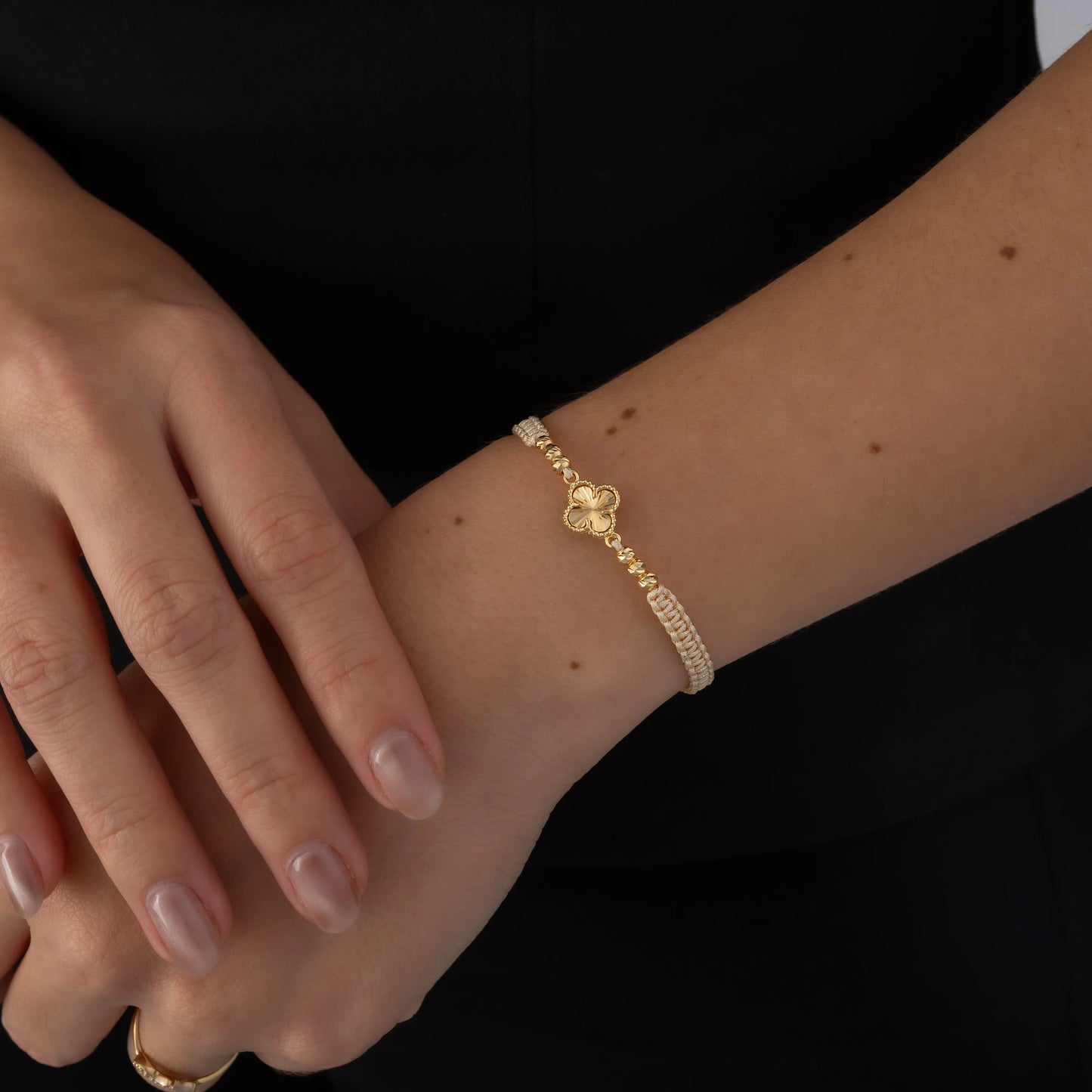 Pulsera Tejida Trébol Diamantada