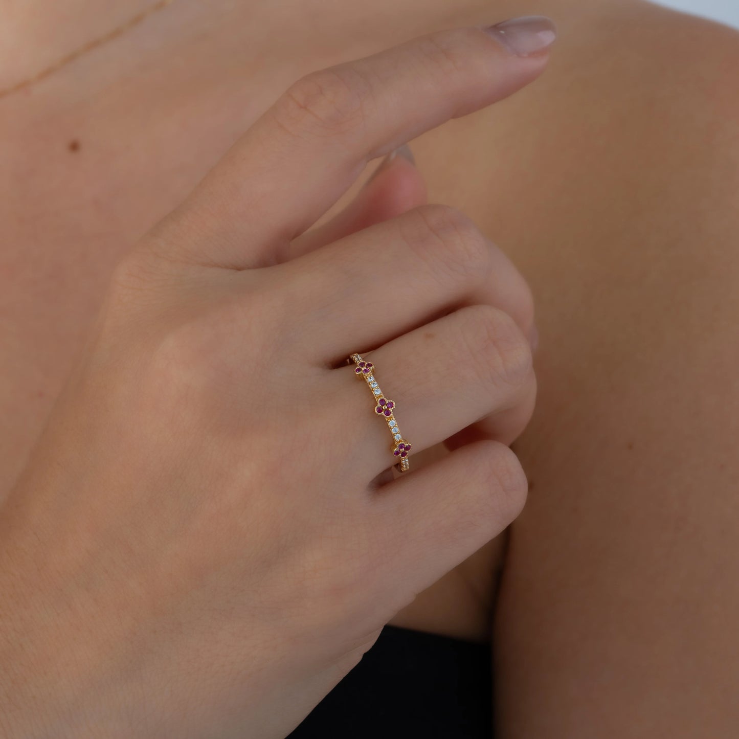 Anillo Mini Treboles Talla 7 1/4