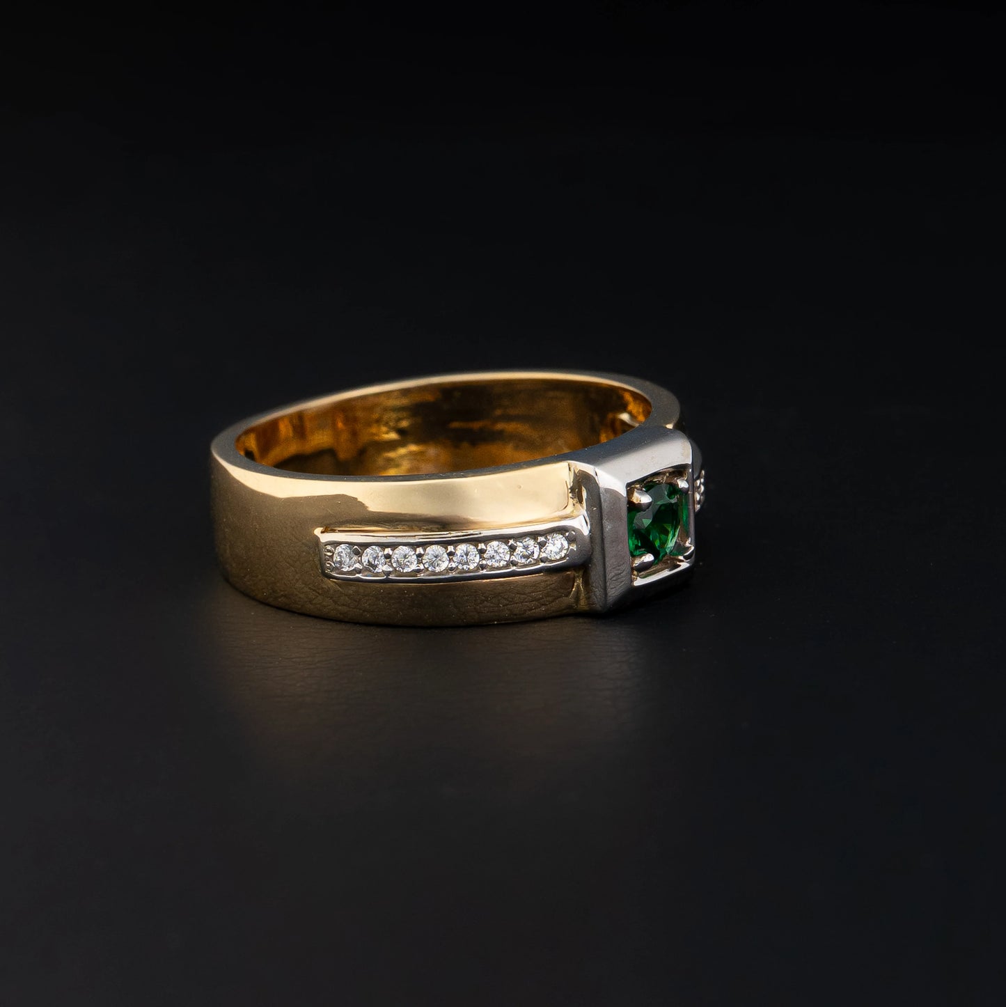 Anillo Verde Talla 10 1/2