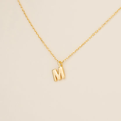 Cadena  & Letra M