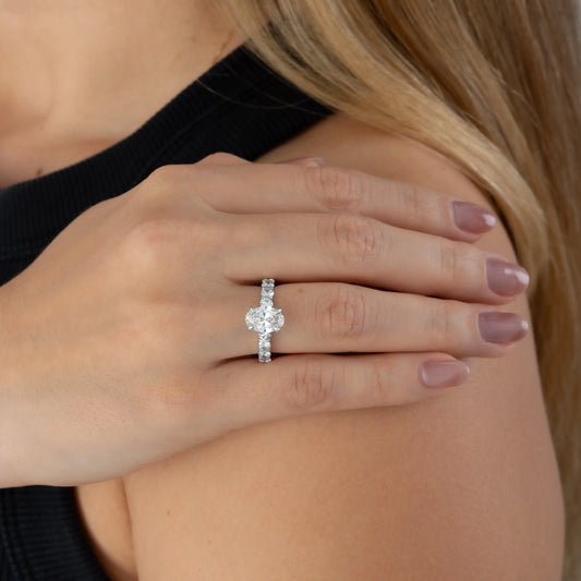 Anillo Diamantes Lab. Oval